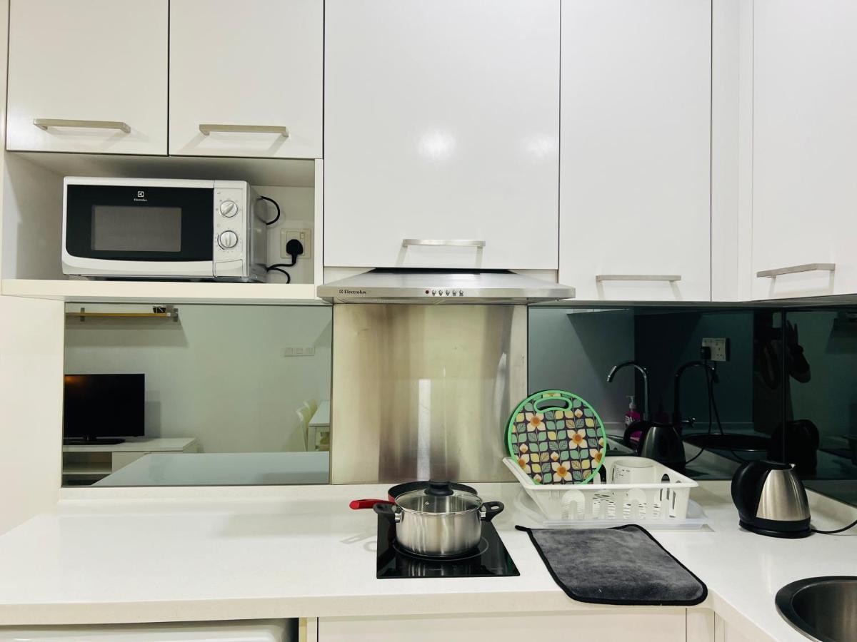 Mercu Summer Suites Klcc By Sweet Home Куала-Лумпур Экстерьер фото